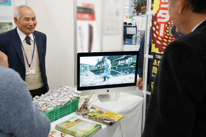 展示会には動画活用がオススメ！集客、説明に効果大！